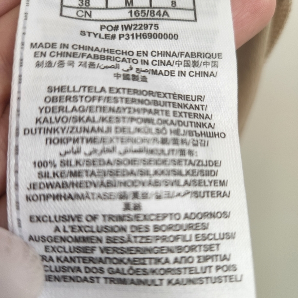 Marciano 100% silk blouse shirt button down neutral sz M - Picture 7 of 7